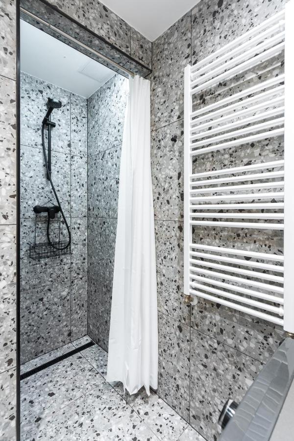 Luxury Peaceful Apartment By The St Stephen'S Basilica Budapest Eksteriør billede