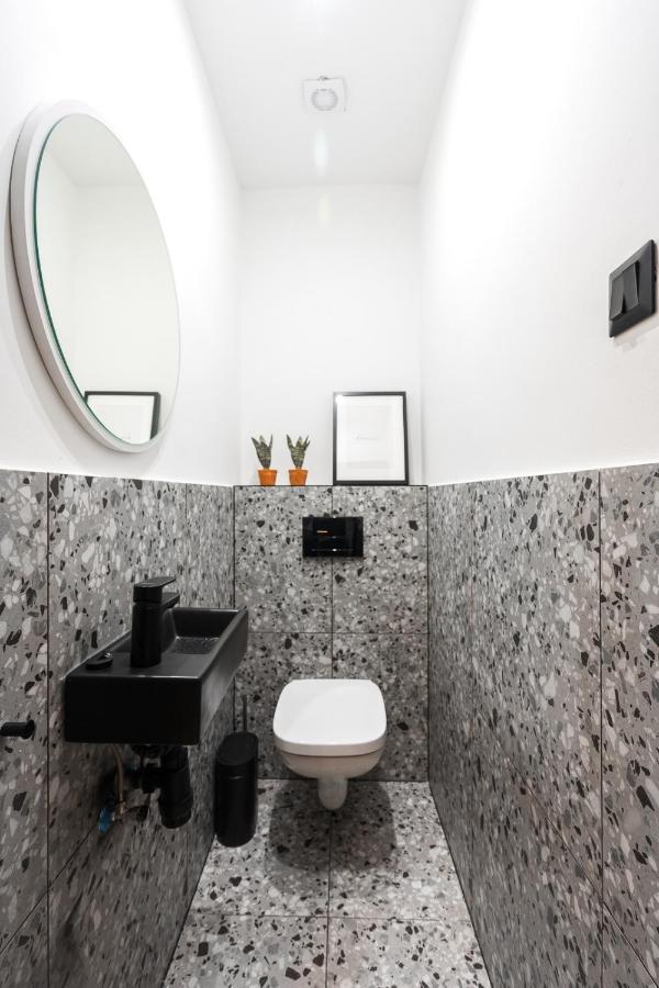 Luxury Peaceful Apartment By The St Stephen'S Basilica Budapest Eksteriør billede