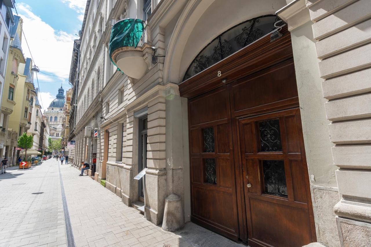 Luxury Peaceful Apartment By The St Stephen'S Basilica Budapest Eksteriør billede