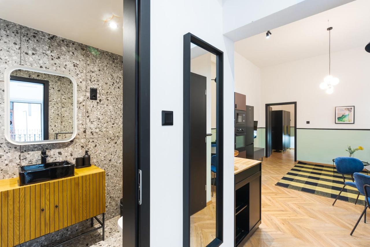 Luxury Peaceful Apartment By The St Stephen'S Basilica Budapest Eksteriør billede