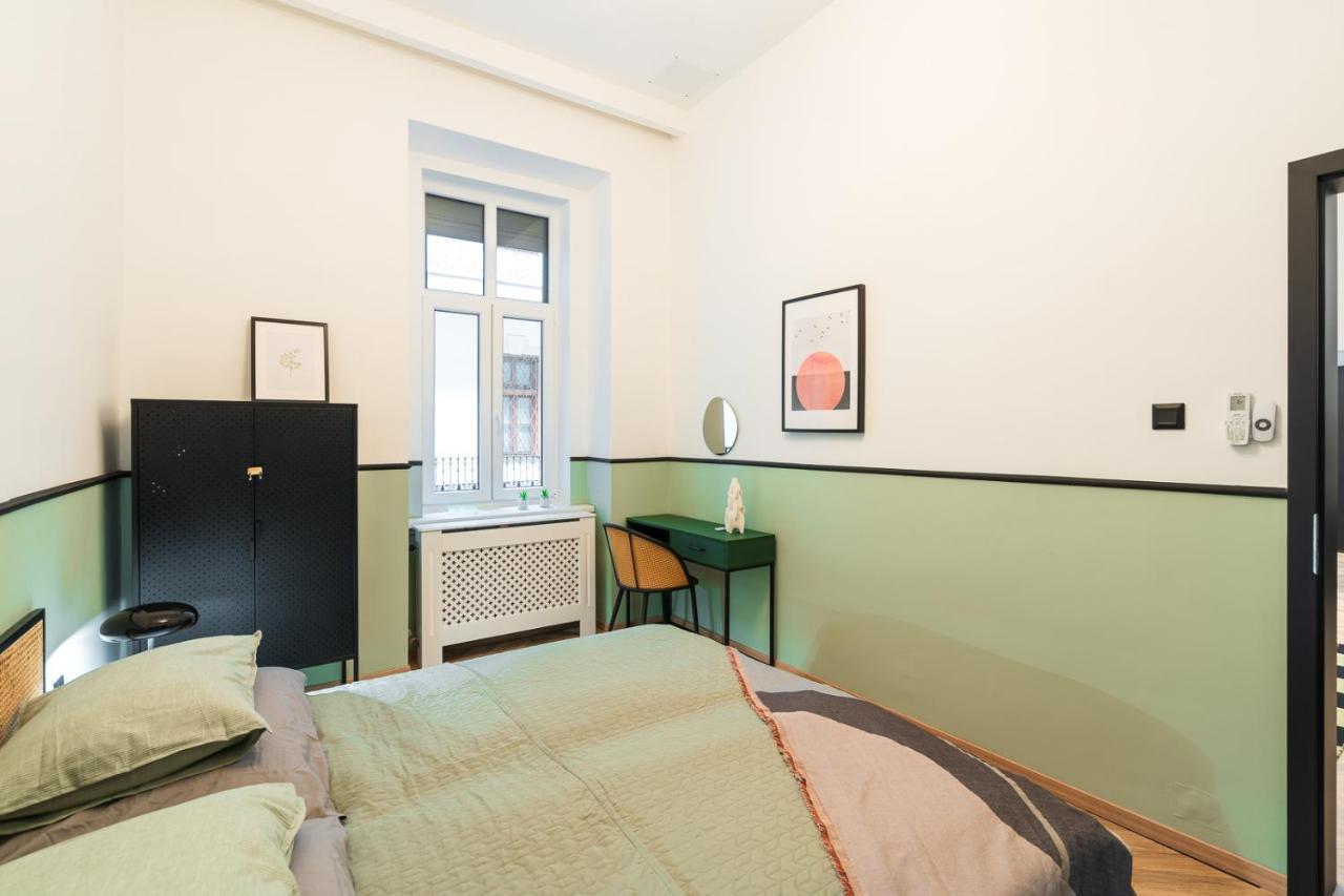 Luxury Peaceful Apartment By The St Stephen'S Basilica Budapest Eksteriør billede
