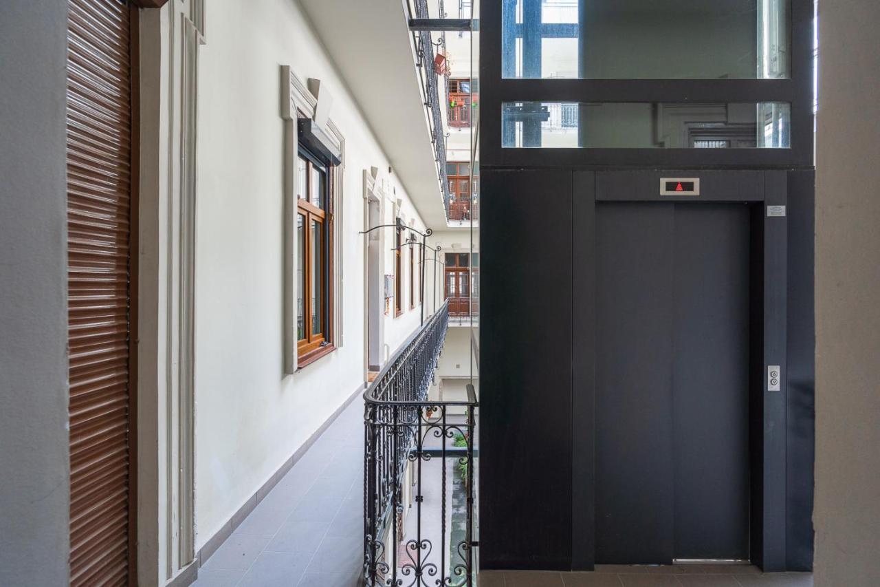 Luxury Peaceful Apartment By The St Stephen'S Basilica Budapest Eksteriør billede